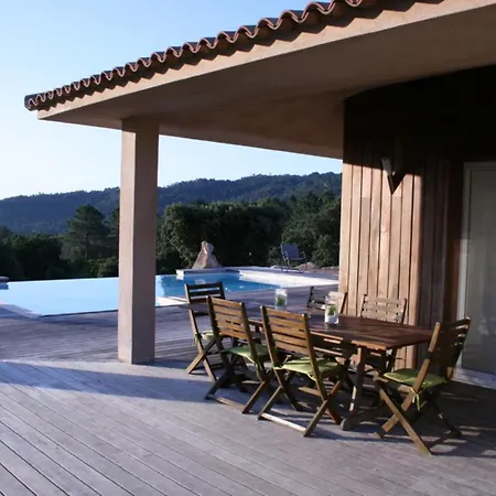 De Caractere En Pierre Et Bois Avec Piscine Villa