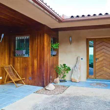 De Caractere En Pierre Et Bois Avec Piscine Villa Zonza